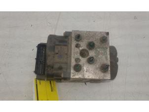 Gebruikte ABS Pomp Renault Kangoo (KC) 1.2 Prijs € 199,00 Margeregeling aangeboden door Wessel Parts & Service B.V.