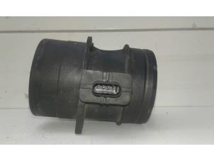 Gebruikte Luchthoeveelheidsmeter Volkswagen Crafter 2.0 TDI 16V Prijs € 45,00 Margeregeling aangeboden door Wessel Parts & Service B.V.