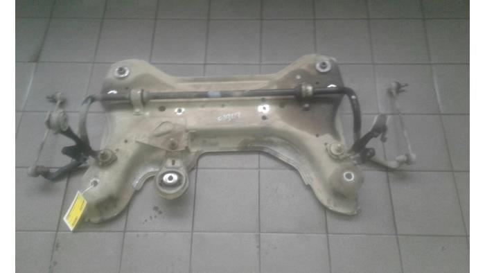 Gebruikte Subframe Opel Vivaro B 1.6 CDTI 115 Prijs € 261,45 Margeregeling aangeboden door Wessel Parts & Service B.V.