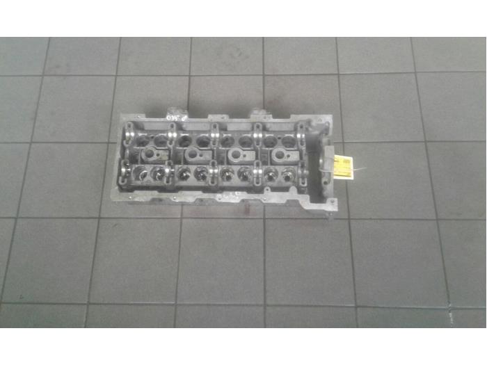 Gebruikte Cilinderkop Mercedes ML I (163) 400 4.0 CDI V8 32V Prijs op aanvraag aangeboden door Wessel Parts & Service B.V.