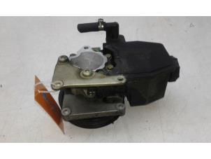 Gebruikte Servopomp Mercedes C (W202) 1.8 C-180 16V Prijs € 49,00 Margeregeling aangeboden door Wessel Parts & Service B.V.