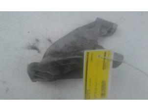 Gebruikte Motorrubber Audi A4 Avant Quattro (B8) 2.0 TFSI 16V Prijs € 45,00 Margeregeling aangeboden door Wessel Parts & Service B.V.