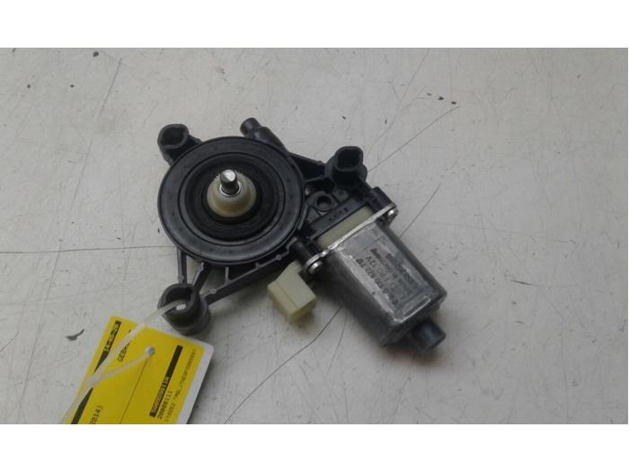 SKODA Octavia 3 generation (2013-2020) Front Right Door Window Control Motor 5Q0959811A 14603880