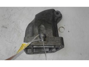 Gebruikte Motorsteun Mercedes E (C207) E-350 CDI V6 24V Prijs € 59,00 Margeregeling aangeboden door Wessel Parts & Service B.V.