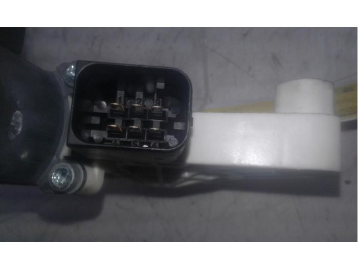 MERCEDES-BENZ CLA-Class C117 (2013-2016) Front Right Door Window Control Motor 2078200642 17339021