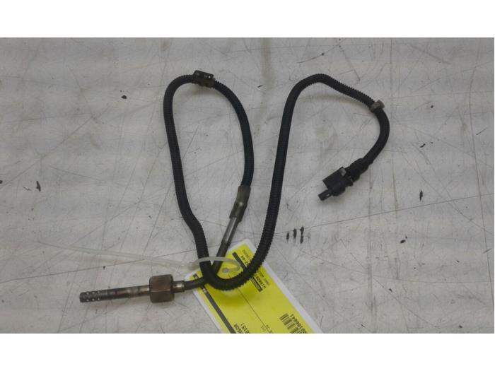 Gebruikte Uitlaat temperatuursensor Mercedes E (W212) E-200 CDI 16V BlueEfficiency,BlueTEC Prijs € 40,95 Margeregeling aangeboden door Wessel Parts & Service B.V.