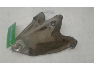 Gebruikte Motorsteun Volkswagen Crafter 2.0 TDI 16V Prijs € 49,00 Margeregeling aangeboden door Wessel Parts & Service B.V.