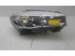Gebruikte Koplamp rechts BMW X6 (F16) Prijs € 999,00 Margeregeling aangeboden door Wessel Parts & Service B.V.