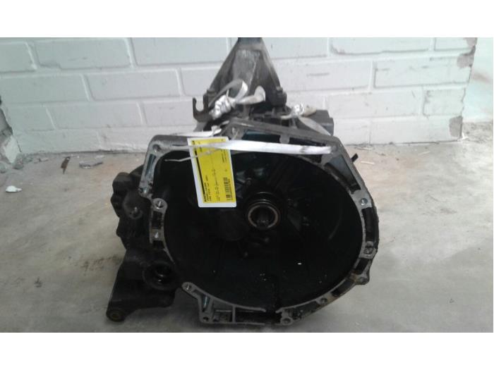 Gebruikte Versnellingsbak Ford Focus 1 1.8 16V Prijs € 299,00 Margeregeling aangeboden door Wessel Parts & Service B.V.