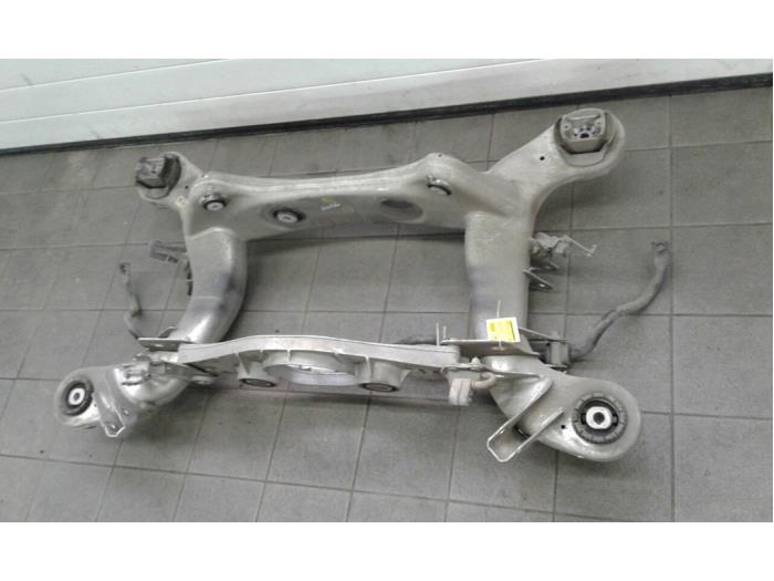 Gebruikte Subframe Mercedes S (222.0/222.1) 3.5 S-400 Hybrid 24V Prijs € 628,95 Margeregeling aangeboden door Wessel Parts & Service B.V.