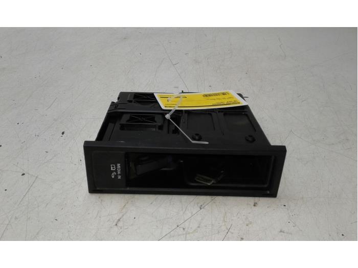 Gebruikte Computer Diversen Volkswagen Golf VI Cabrio (1K) 1.4 TSI 122 16V Prijs € 93,45 Margeregeling aangeboden door Wessel Parts & Service B.V.
