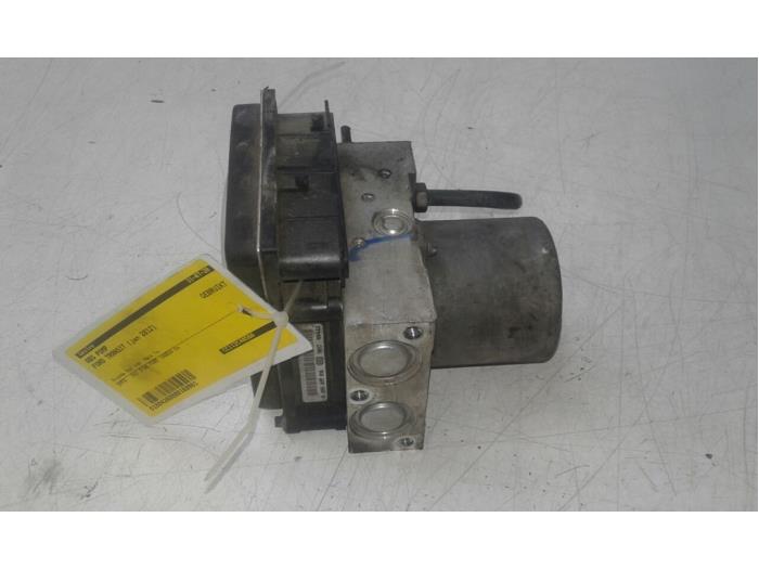 Gebruikte ABS Pomp Ford Transit Prijs € 147,00 Margeregeling aangeboden door Wessel Parts & Service B.V.