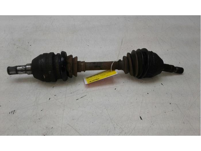 Gebruikte Aandrijfas links-voor Opel Astra H SW (L35) 1.7 CDTi 16V Prijs € 42,00 Margeregeling aangeboden door Wessel Parts & Service B.V.
