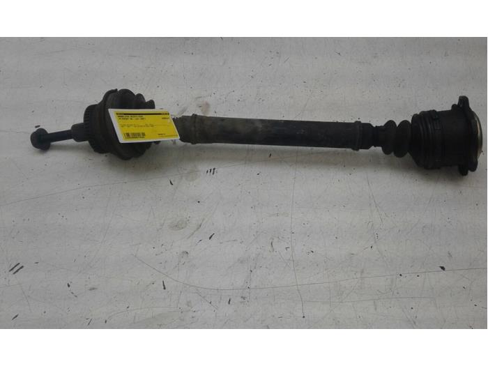 Gebruikte Steekas rechts-voor Volkswagen Passat Variant (3B5) 1.9 TDI 110 Prijs € 26,25 Margeregeling aangeboden door Wessel Parts & Service B.V.