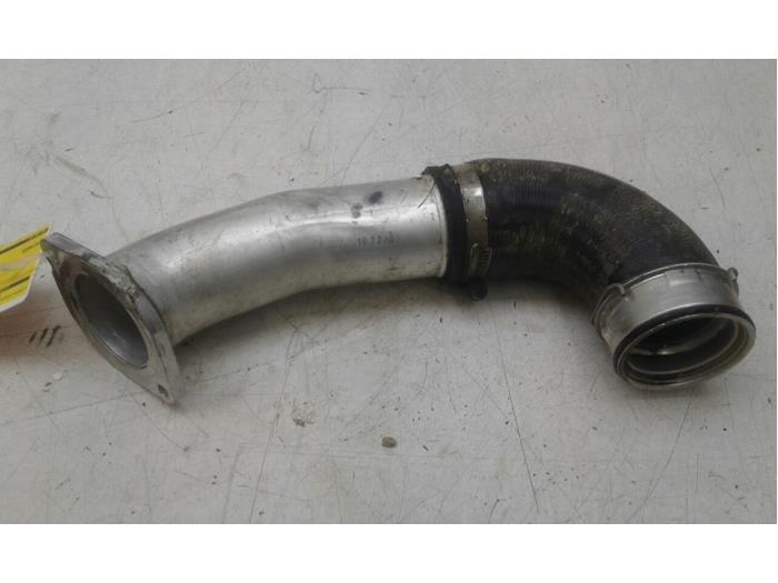 Gebruikte Intercooler Buis Mercedes GLC (X253) 3.0 350d V6 24V 4-Matic Prijs € 51,45 Margeregeling aangeboden door Wessel Parts & Service B.V.