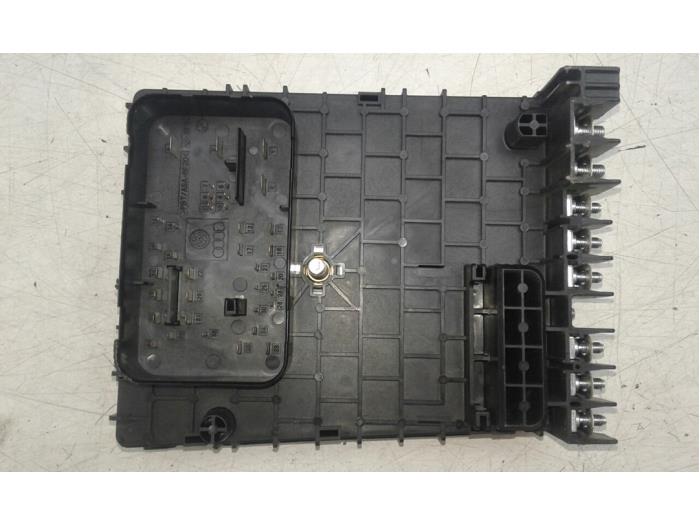 VOLKSWAGEN Passat B7 (2010-2015) Fuse Box 3C0937125A 14599057