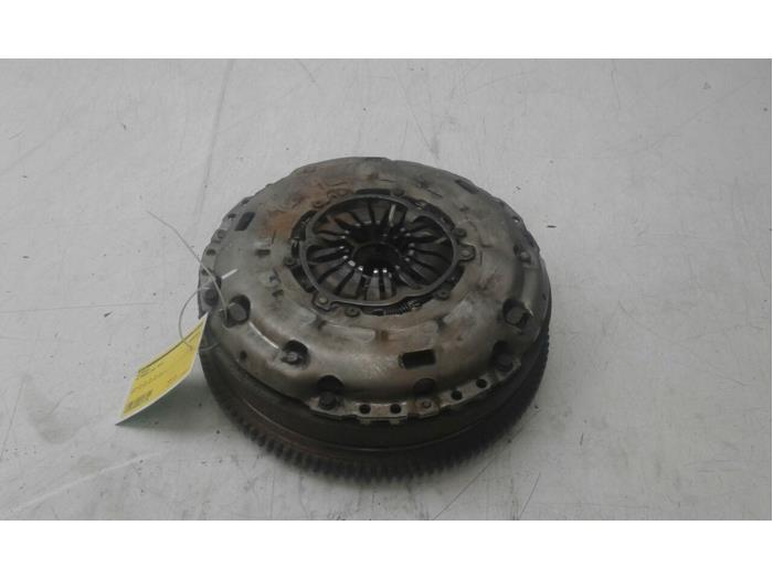 Gebruikte Vliegwiel Volkswagen Amarok 2.0 BiTDI 16V 163 4Motion Prijs € 236,25 Margeregeling aangeboden door Wessel Parts & Service B.V.
