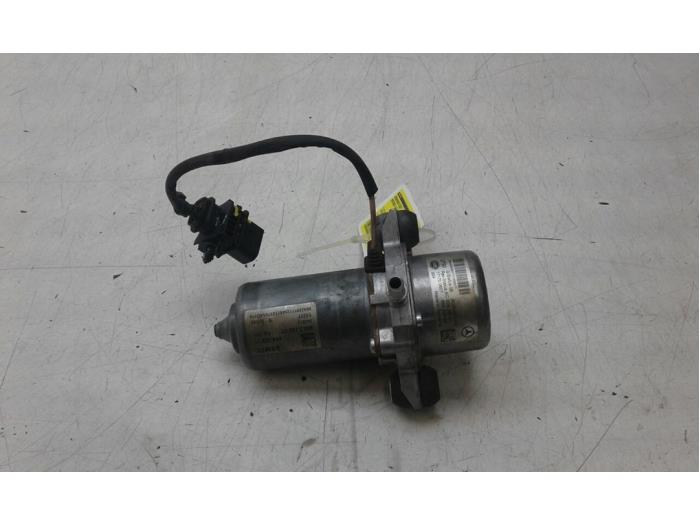 Gebruikte Rembol Mercedes GLE (W166) 500 e 3.0 V6 24V 4-Matic Prijs € 156,45 Margeregeling aangeboden door Wessel Parts & Service B.V.