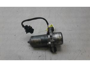 Gebruikte Rembekrachtiger Mercedes GLE (W166) 500 e 3.0 V6 24V 4-Matic Prijs € 149,00 Margeregeling aangeboden door Wessel Parts & Service B.V.