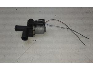 Gebruikte Waterpomp Mercedes GLE (W166) 500 e 3.0 V6 24V 4-Matic Prijs € 49,00 Margeregeling aangeboden door Wessel Parts & Service B.V.