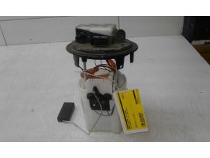 Gebruikte Tank element Pomp Opel Crossland (X) 1.2 Turbo 12V Euro 6 Prijs € 125,00 Margeregeling aangeboden door Wessel Parts & Service B.V.