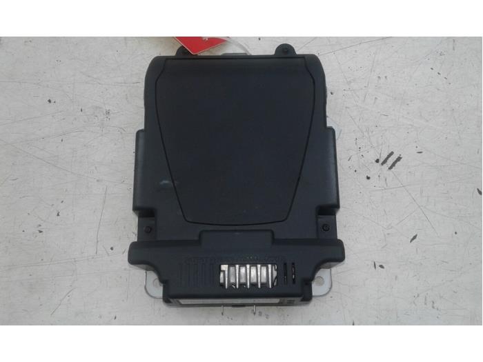 Gebruikte Computer Diversen Opel Crossland (X) 1.2 Turbo 12V Euro 6 Prijs € 208,95 Margeregeling aangeboden door Wessel Parts & Service B.V.