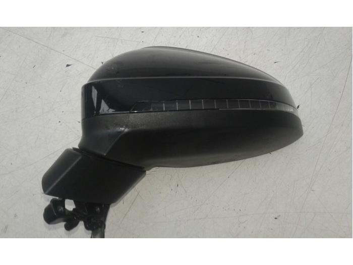 AUDI A4 allroad B9 (2016-2024) Left Side Wing Mirror 17337000
