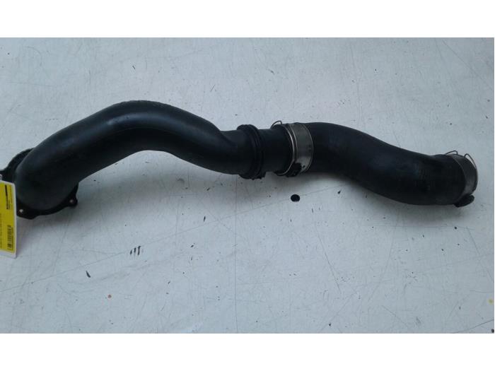 Gebruikte Intercooler Buis Mercedes Sprinter Tourer 3,5t (907.7) 314 CDI 2.1 D RWD Prijs € 57,75 Margeregeling aangeboden door Wessel Parts & Service B.V.
