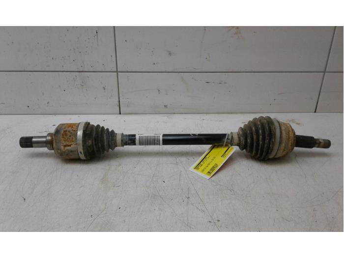 Gebruikte Steekas links-voor Opel Combo Life/Tour 1.5 CDTI 75 Prijs € 52,50 Margeregeling aangeboden door Wessel Parts & Service B.V.