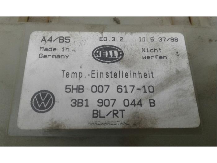 VOLKSWAGEN Golf 4 generation (1997-2006) Klimata kontroles modulis 3B1907044B 14723720