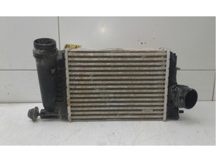 Gebruikte Intercooler Nissan Qashqai (J11) 1.3 DIG-T 140 16V Prijs € 131,25 Margeregeling aangeboden door Wessel Parts & Service B.V.