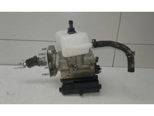 Gebruikte ABS Pomp Kia Niro I (DE) 1.6 GDI Hybrid Prijs op aanvraag aangeboden door Wessel Parts & Service B.V.