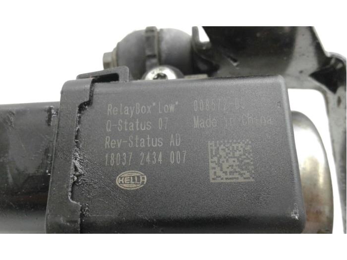 VOLKSWAGEN Golf 7 generation (2012-2024) Autres pièces du compartiment moteur 1K0612181F 14714541