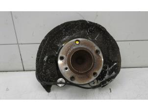 Gebruikte Fusee rechts-voor BMW 3 serie (E90) 316d 16V Prijs € 99,00 Margeregeling aangeboden door Wessel Parts & Service B.V.