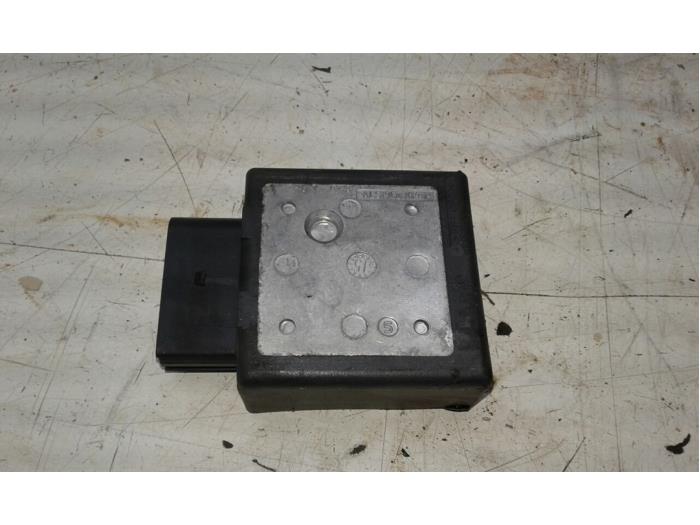 Gebruikte Computer Diversen Seat Leon ST (5FF) 2.0 TDI 16V Prijs € 61,95 Margeregeling aangeboden door Wessel Parts & Service B.V.