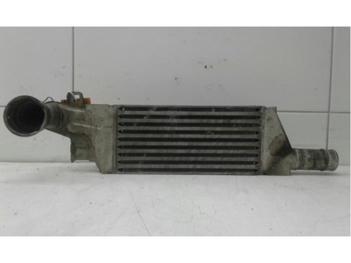 Gebruikte Intercooler Opel Combo Tour 1.3 CDTI 16V Prijs € 69,30 Margeregeling aangeboden door Wessel Parts & Service B.V.