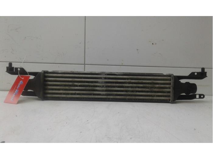 Intercooler van een Opel Corsa D  2011