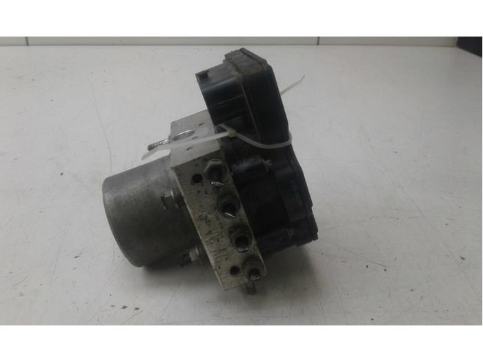 Gebruikte ABS Pomp Volkswagen Crafter (SY) 2.0 TDI FWD Prijs € 261,45 Margeregeling aangeboden door Wessel Parts & Service B.V.