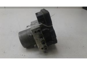 Gebruikte ABS Pomp Volkswagen Crafter (SY) 2.0 TDI FWD Prijs € 249,00 Margeregeling aangeboden door Wessel Parts & Service B.V.