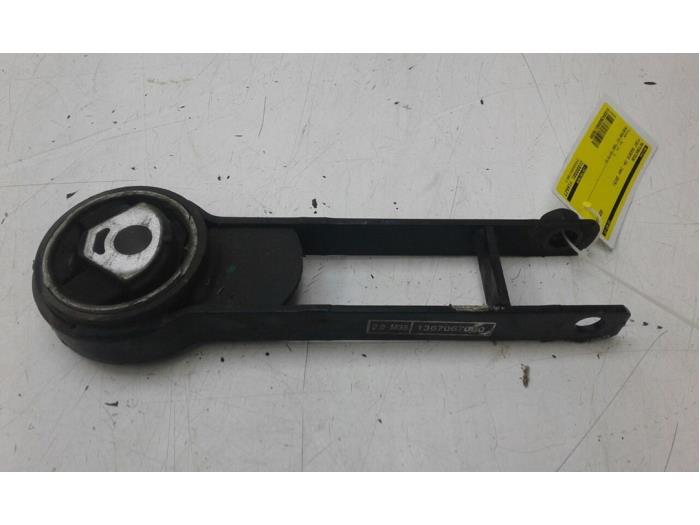Gebruikte Motorsteun Fiat Ducato (250) 2.0 D 115 Multijet Prijs € 51,45 Margeregeling aangeboden door Wessel Parts & Service B.V.