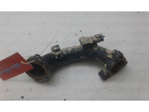 Gebruikte Intercooler Buis Opel Combo Life/Tour 1.5 CDTI 130 Prijs € 45,00 Margeregeling aangeboden door Wessel Parts & Service B.V.