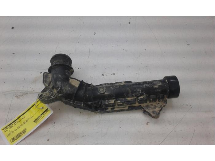 Gebruikte Intercooler Buis Opel Combo Life/Tour 1.5 CDTI 130 Prijs € 47,25 Margeregeling aangeboden door Wessel Parts & Service B.V.