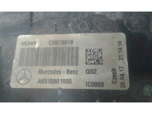 Gebruikte Intercooler Mercedes C (W205) C-220 2.2 CDI BlueTEC, C-220 d 16V Prijs € 169,00 Margeregeling aangeboden door Autobedrijf G.H. Wessel B.V.
