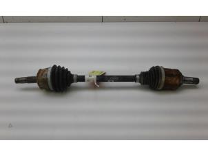 Gebruikte Homokineetas links-voor Opel Corsa E 1.4 16V Prijs € 39,00 Margeregeling aangeboden door Wessel Parts & Service B.V.