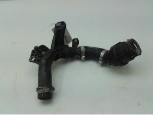 Gebruikte Intercooler Buis Nissan Micra (K14) 1.0 IG-T 100 Prijs € 49,00 Margeregeling aangeboden door Wessel Parts & Service B.V.