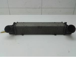 Gebruikte Intercooler BMW 3 serie (E92) 320d 16V Prijs € 70,00 Margeregeling aangeboden door Wessel Parts & Service B.V.
