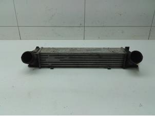 Gebruikte Intercooler BMW 1 serie (E87/87N) 118d 16V Prijs € 75,00 Margeregeling aangeboden door Autobedrijf G.H. Wessel B.V.