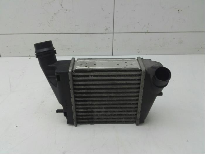 Gebruikte Intercooler Renault Wind (EN/E4) 1.2 16V TCE Prijs € 72,45 Margeregeling aangeboden door Wessel Parts & Service B.V.