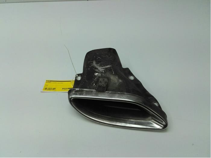 Gebruikte Diversen Mercedes E (W213) E-200 2.0 Turbo 16V Prijs € 52,50 Margeregeling aangeboden door Wessel Parts & Service B.V.
