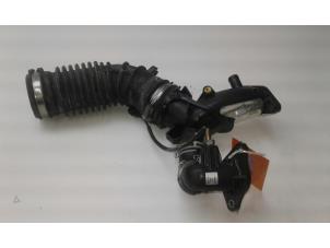 Gebruikte Intercooler Slang Mercedes Citan (415.7) 1.5 111 CDI Kombi Prijs € 69,00 Margeregeling aangeboden door Wessel Parts & Service B.V.